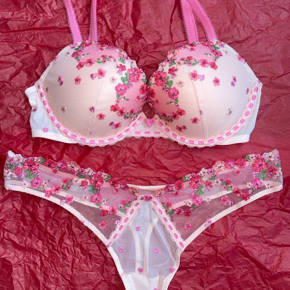 Victoria's secret Lingerie Set